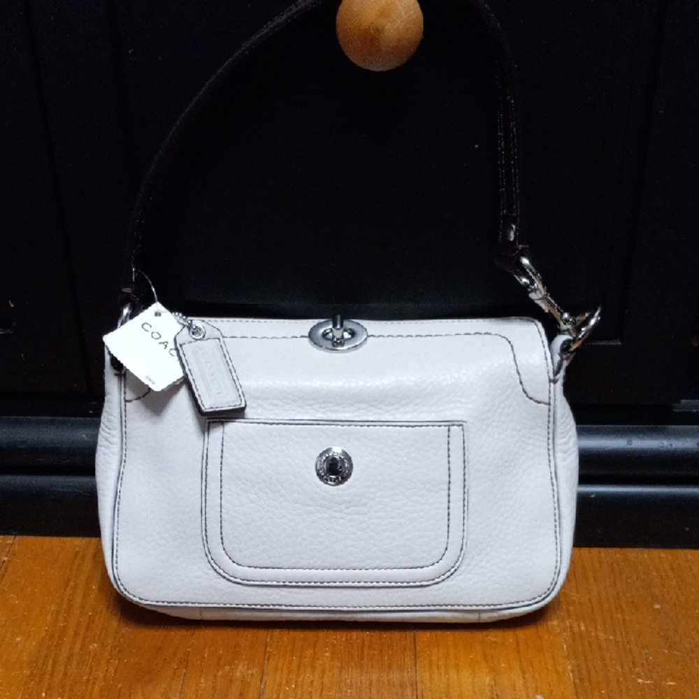 Coach Cream Leather Shoulder Bag